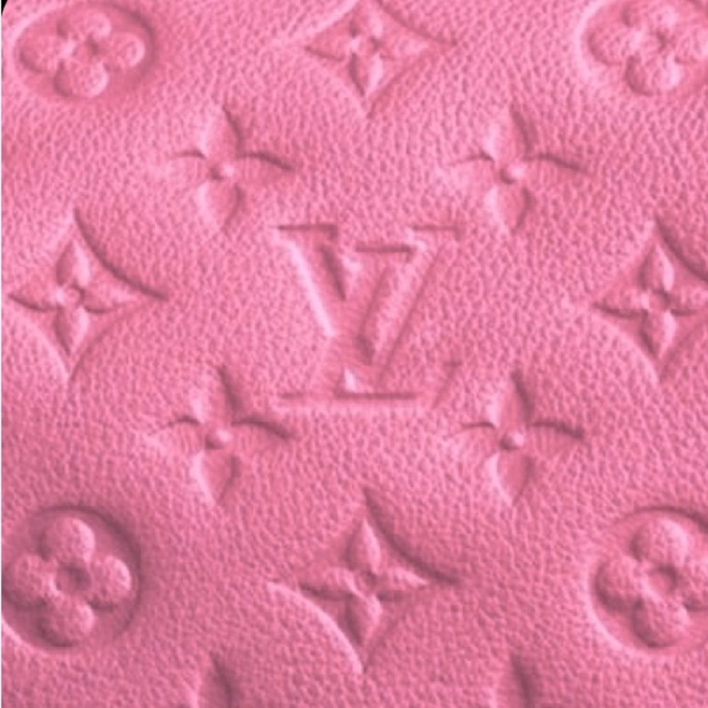 Louis Vuitton Lock & chain ✨💖🎁